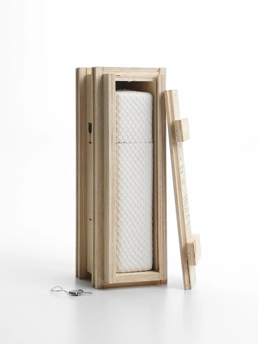 Porcelain oliera